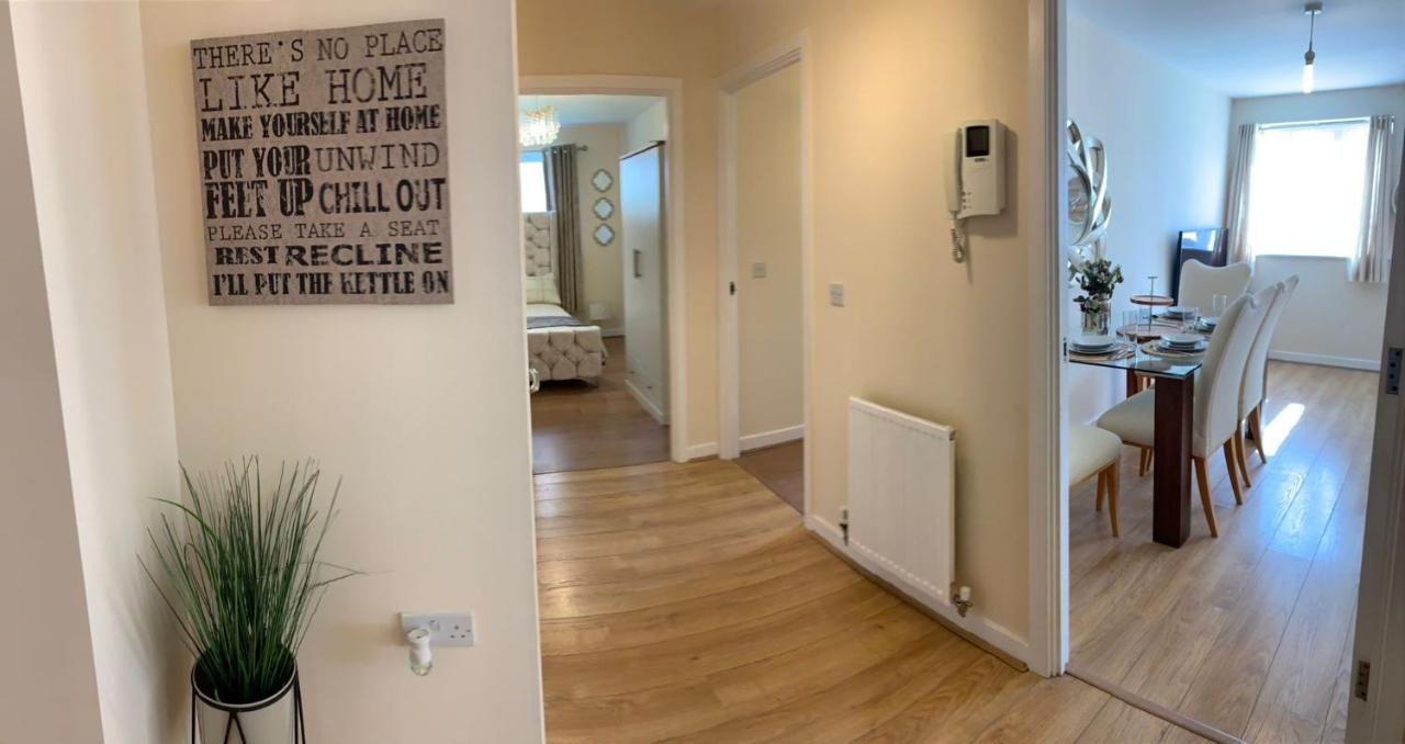 Modern Flat Apartment วัตฟอร์ด ภายนอก รูปภาพ
