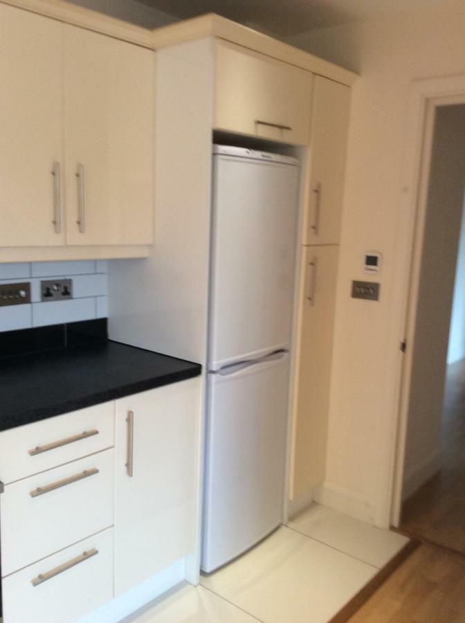 Modern Flat Apartment วัตฟอร์ด ภายนอก รูปภาพ
