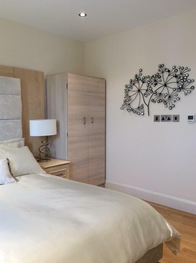 Modern Flat Apartment วัตฟอร์ด ภายนอก รูปภาพ