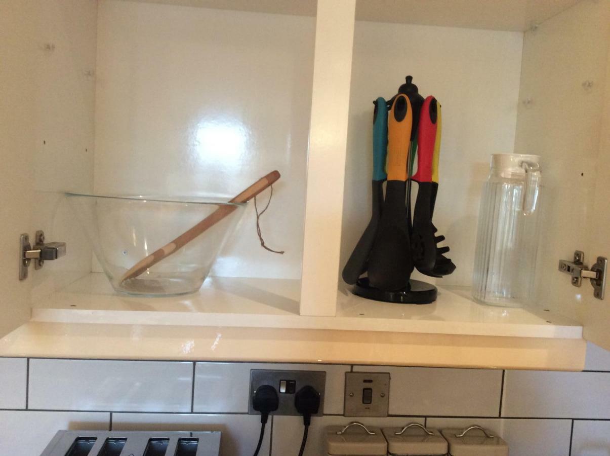 Modern Flat Apartment วัตฟอร์ด ภายนอก รูปภาพ